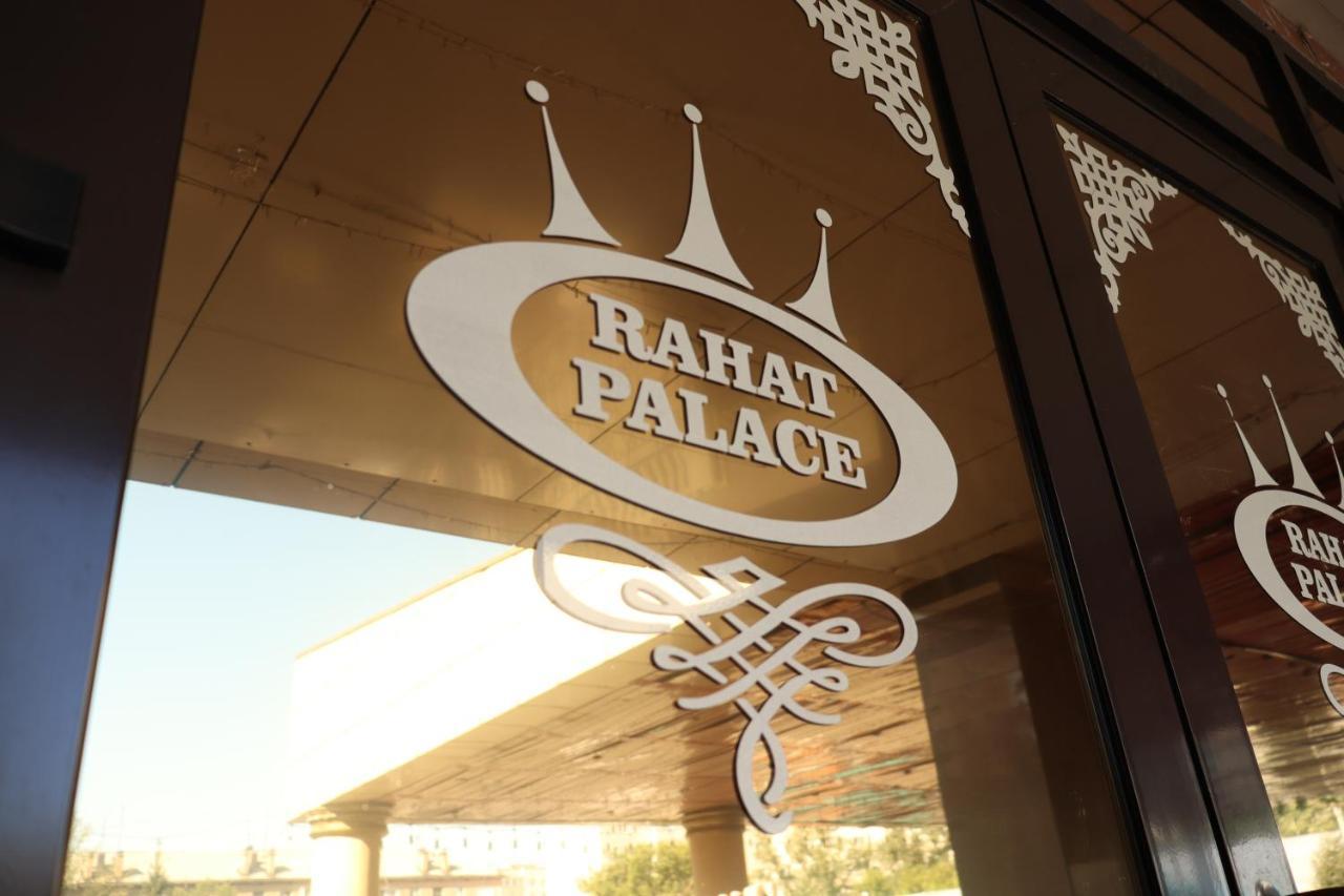 Rahat Palace Hotel Semey Luaran gambar